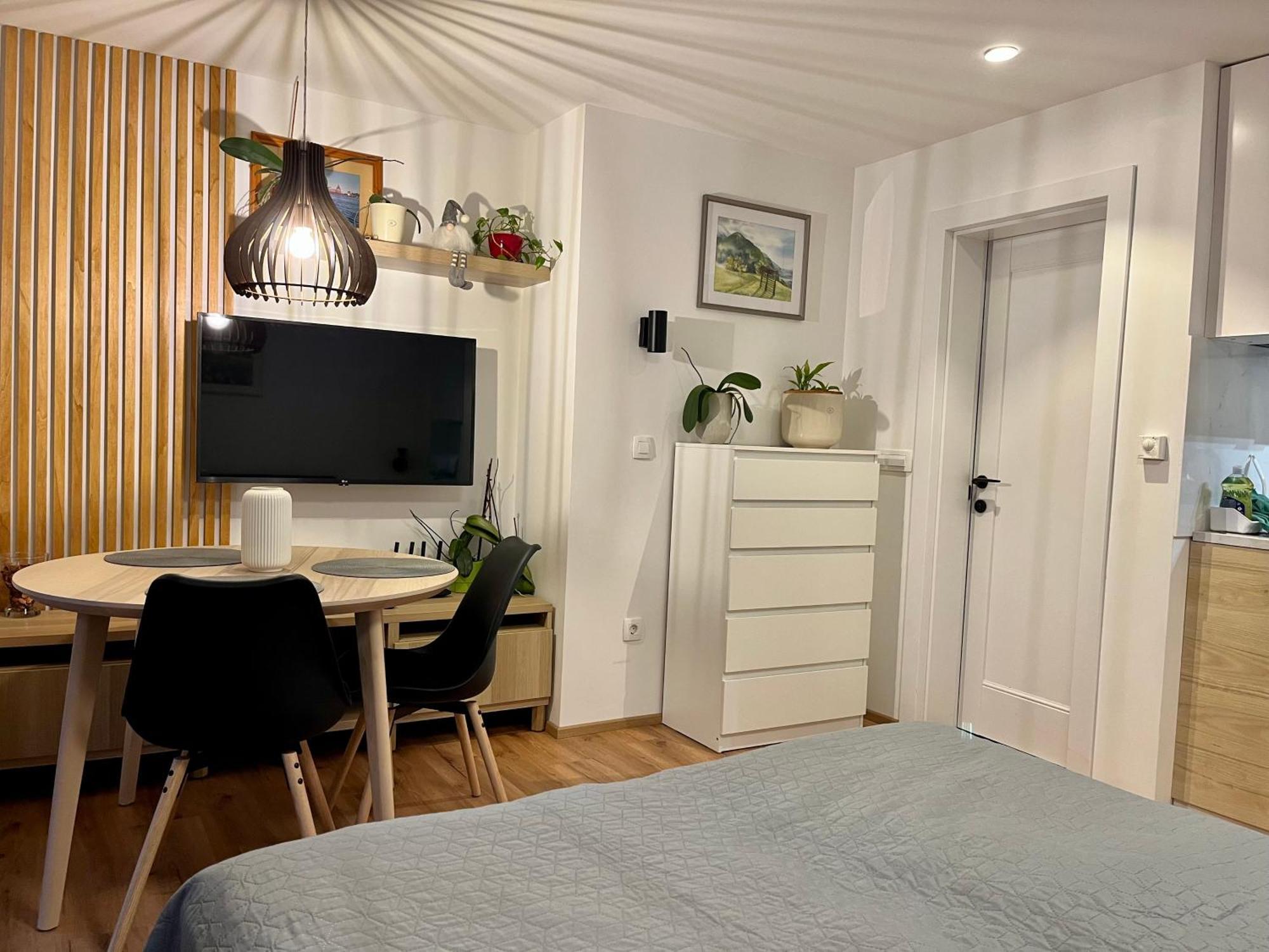 Apartments Pri Fencu جيسينيس المظهر الخارجي الصورة